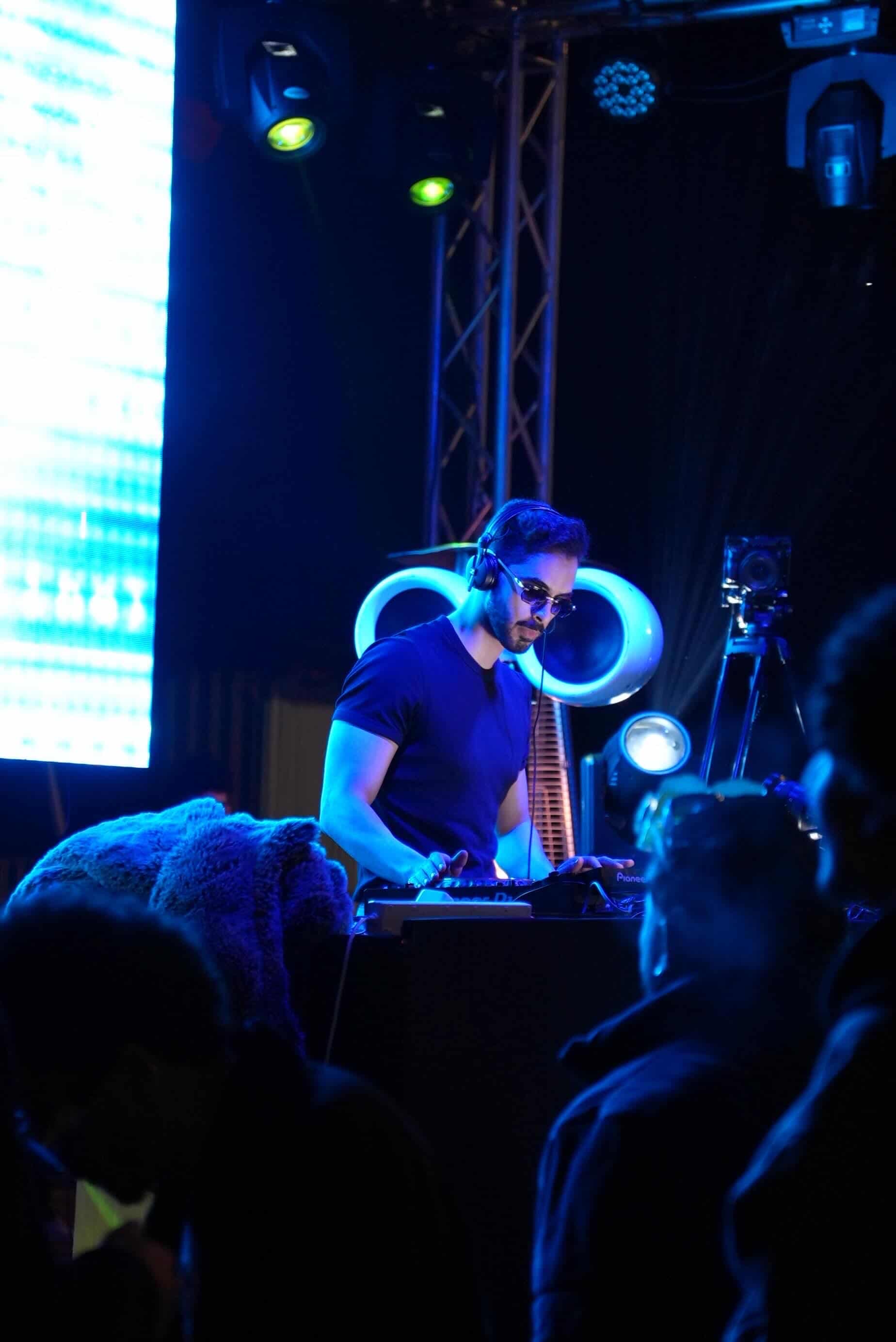 Omar Kyle live